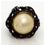 Vintage Cabochon Pearl Ring