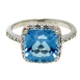 14kt Gold Cushion Cut Aquamarine & Diamond Ring