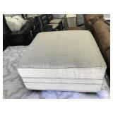 Ashley 525 Storage Ottaman