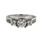 14kt Gold Brilliant 2.00 ct 3 Stone Diamond Ring