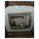 King Royal Velvet Reversible Comforter