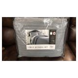 King - Ashley 3 pc Bedding Set