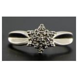 10kt Gold Diamond Flower Ring