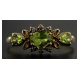 10kt Gold Natural Peridot & Diamond Ring