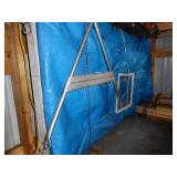Ice fishing shelter
