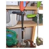 Black & Decker 20v string trimmer w/ battery & cha