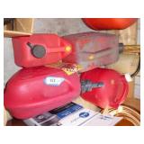 4 plastic gas cans