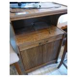 Utility cabinet on wheels 25"w x 41"h x 18"d