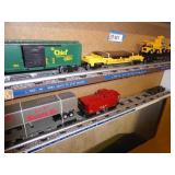 5 Lionel train cars (2 rows)