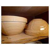 2 stoneware mixing bowls - USA