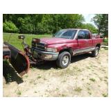 1999 Dodge extended cab 1500 4x4 w/plow - 5.9 v8 -