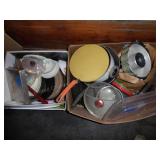 2 boxes kitchenware