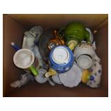Box of kettles & dishes