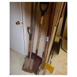 Shovels & post hole digger