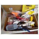 Assorted kitchen tools (some NEW)