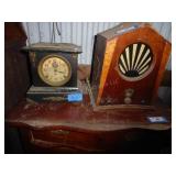 Vintage radio & clock - AS IS