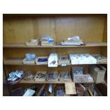 Large group: stones & shells - trinket boxes - fig