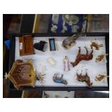 Tray of Hagen-Renaker figurines - upright piano ch Tray of Hagen-Renaker figurines - upright piano ch
