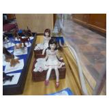 2 Hagen-Renaker girl figurines 2 Hagen-Renaker girl figurines