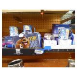 2 boxes: lunch boxes & mugs - some Disney 2 boxes: lunch boxes & mugs - some Disney