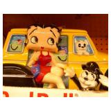 8 boxes: Betty Boop collectibles