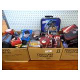 3 boxes: Star Wars & Star Trek collectibles 3 boxes: Star Wars & Star Trek collectibles