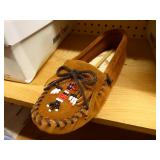 12 pair Minnetonka women 12 pair Minnetonka women