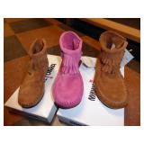 25 pair Minnetonka children 25 pair Minnetonka children