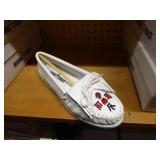 12 pair Minnetonka women 12 pair Minnetonka women