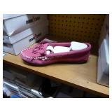 9 pair Minnetonka women 9 pair Minnetonka women