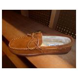 10 pair Minnetonka men 10 pair Minnetonka men