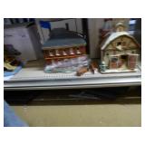 2 damaged house figures 2 damaged house figures
