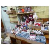 Section of Christmas & decor items: figurines - wr