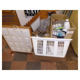 Group: light bulbs - hooks - display items - etc. Group: light bulbs - hooks - display items - etc.