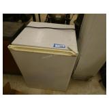 Haier Mini Fridge