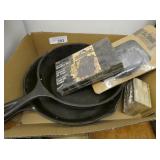 3 Lodge Skillets Cast Iron