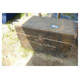 Wood Trunk - Broken Hinge