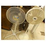 2 Floor Fans