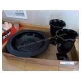 Black bowl & 2 black vases (sunlight to purple)