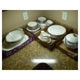 4 boxes "wedding band" ancestral dishes