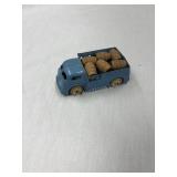 Antique Barclay Die Cast Beer Coe Truck