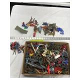 Flat of Plastic Toy Army Men, Farm Animals and Ot