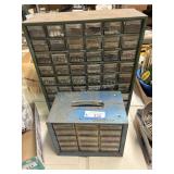 2 organizers with contents