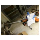 Black and Decker Battery-Op Trimmer