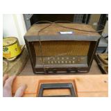 Vintage RCA Wooden Radio 17inx10inx12in H