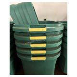 5 Plastic Totes
