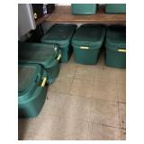 5 Plastic Totes
