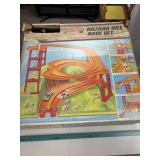 Hot Wheels Hazard Hill Race Set