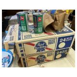 Collector 7up cans with states on each can