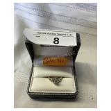 Clear stone ring marked 14K - approx 4.5 grams